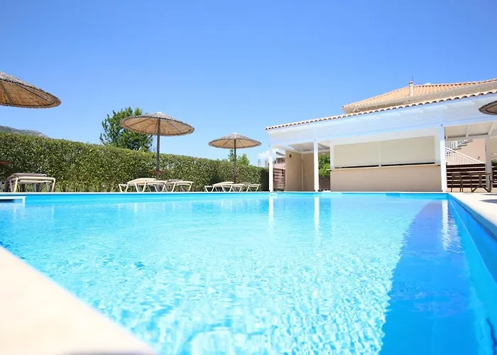 Phillipos Apartment *